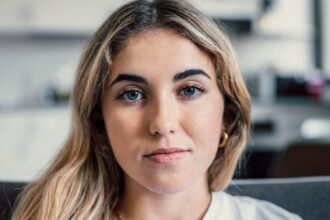 11 everyday things only children were expected to handle all on their own 695f09528ed59