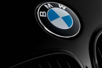 a inscenat furtul unui bmw pentru a incasa miile de euro din asigurare cum l au dat de gol cheile masinii pe un barbat din iasi 695f5f19d93ca