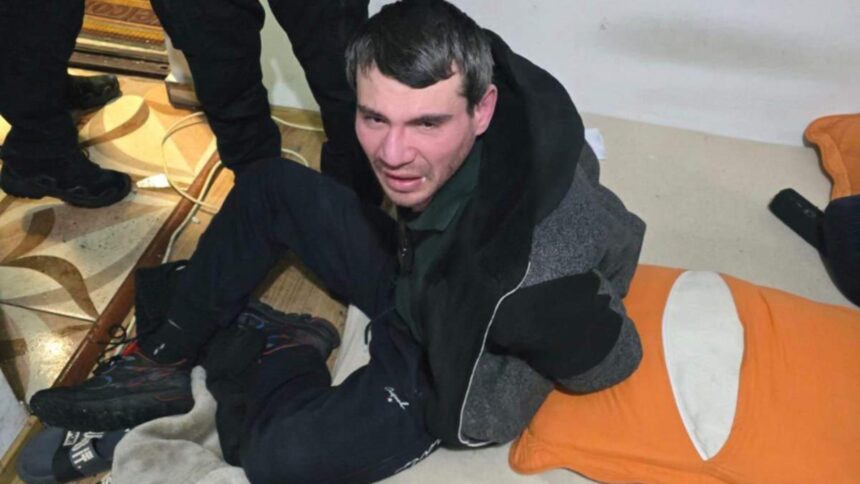 atac violent intr un bloc din capitala o femeie a fost injunghiata in lift de fostul partener 696e435583f26