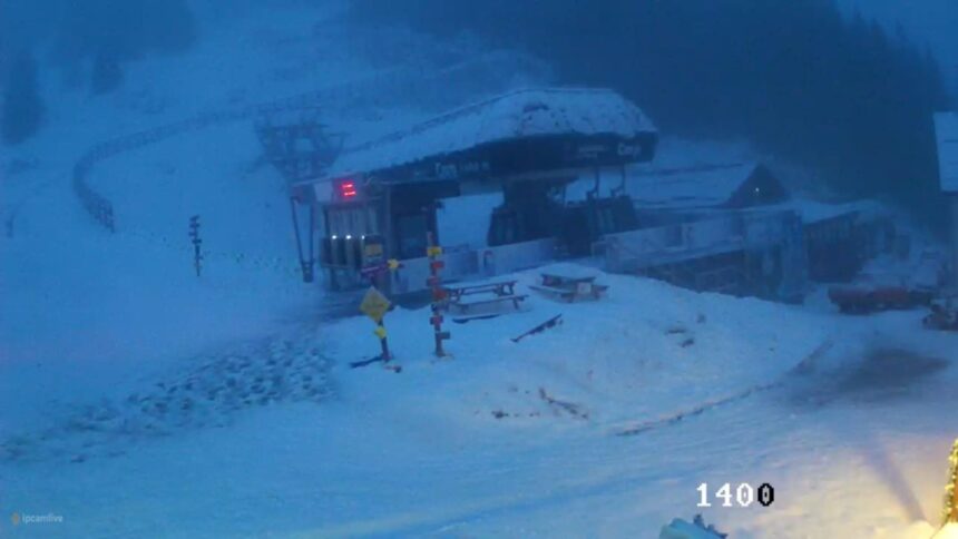 avertizare vant puternic in sinaia telecabinele de altitudine nu functioneaza cu publicul partiile sunt imbibate cu apa ca urmare a ploilor 695f77c18bd46