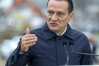 baluta il acuza pe ciucu de cinism dupa ce a anuntat scumpirea biletelor stb replica primarului general face o greseala 697372154fe48