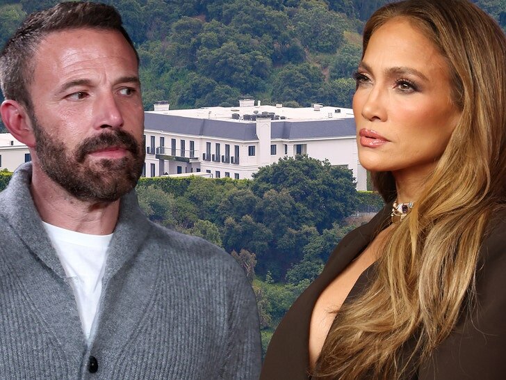 ben affleck jennifer lopez pull beverly hills marital mansion off market 6977e5cd4a4aa