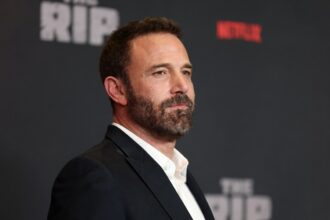 ben affleck says he had food poisoning while filming goodbye scene with bruce willis in armageddon 696ab941d8c69