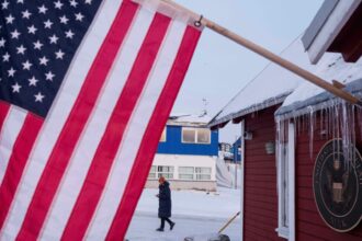 cat l ar costa pe trump de fapt cumpararea groenlandei suma ar reprezenta mai mult de jumatate din bugetul anual al departamentului apararii 69680f6e4f6cf