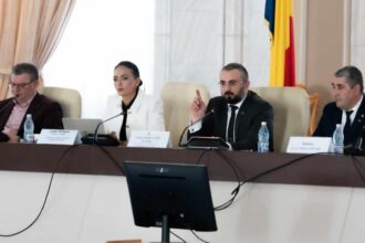 cetatenii cer adevarul institutiile pastreaza tacerea a patra zi de audieri publice privind anularea alegerilor prezidentiale 697babbad25ae