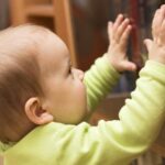 copil ranit dupa ce un dulap s a prabusit peste ele incident grav la o gradinita din baia mare 6960eff1f3d24