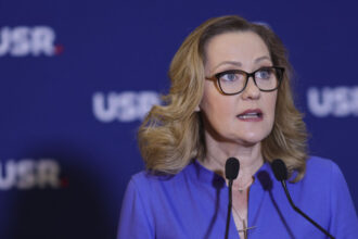 elena lasconi a demisionat de la sefia usr campulung care sunt explicatiile eu centrez eu dau cu capul 697a0f7792ff1