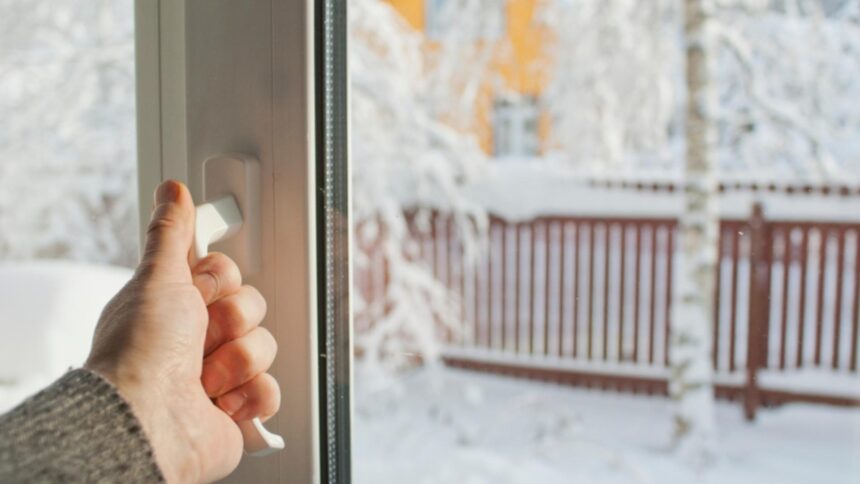 ferestre deschise larg 10 minute sau pe verticala mai mult timp care este varianta corecta de a aerisi expertii au dat verdictul 696e7d47a3c53