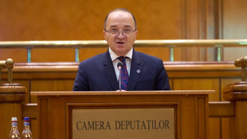 interdictie de intrare in ucraina si tratament umilitor aplicat unui deputat aur sustinator al drepturilor romanilor din bucovina de nord 697214fb90213