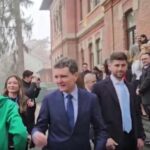 nicusor dan se plange ca e hartuit de presa sfidare uriasa 697527861da64