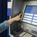 o banca uriasa inchide 100 de sucursale din europa clientii obligati sa si schimbe modul in care isi gestioneaza banii 697931bb0f99d