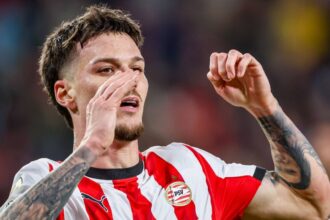 oficial decizia luata in privinta lui dennis man inainte de psv bayern munchen 697a621598c64