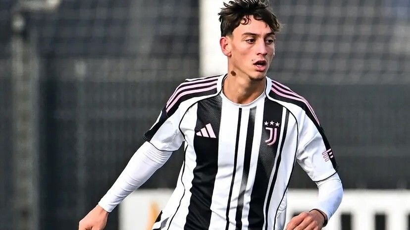 oficial fundasul central roman de la juventus torino imprumutat astazi la sampdoria 69785d6b92bb5