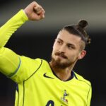 radu dragusin pe picior de plecare de la tottenham clubul din italia care monitorizeaza indeaproape transferul internationalului roman 695cdf371eb1e