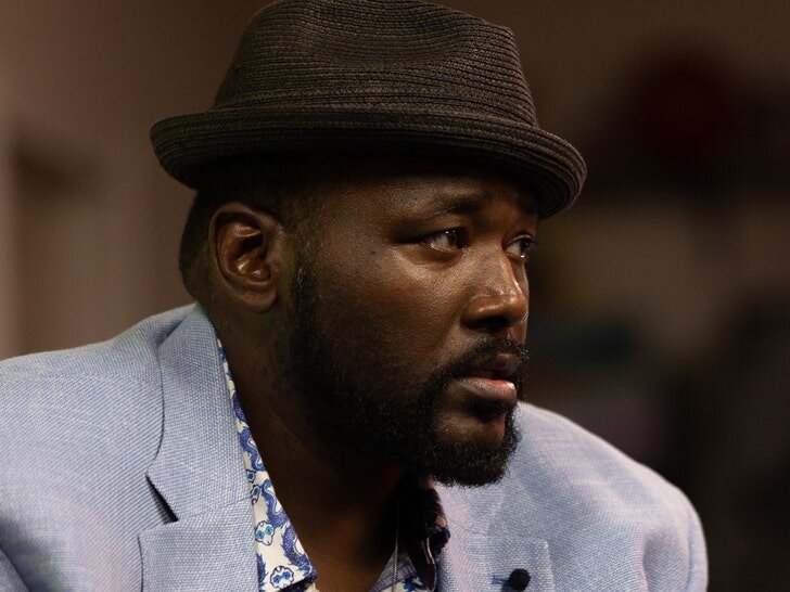 rare cyst found on quinton aarons spine after recent hospitalization 697909a89ec77