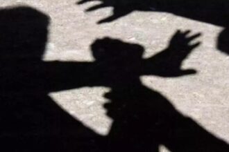 rasturnare de situatie in cazul elevului lovit cu brutalitate intr o scoala din gaesti agresroul a vrut sa si razbune fratele 696925112de5b