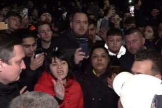 scandal la poarta bunicilor ucigasului lui mario minorul a fost scos din casa de jandarmi iar tatal a fost gasit ascuns in pod 6976856799e5e