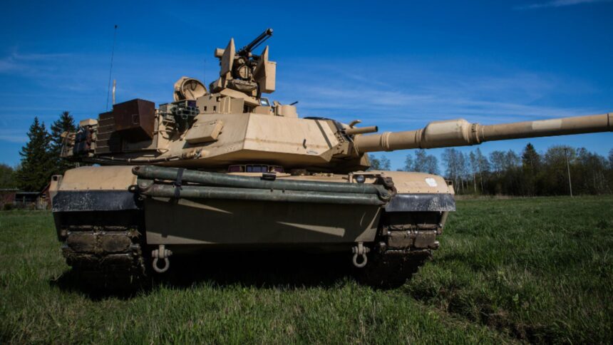 soldati americani dotati cu tancuri abrams detasati in romania arme in valoare de peste 11 miliarde de euro promise tarii noastre 69772d44a928e
