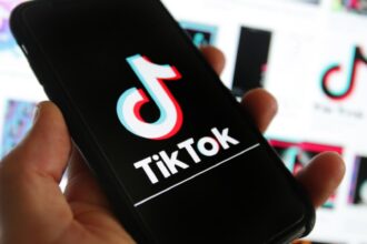 tiktok scapa de interdictia din sua acord istoric si noua entitate americana trump sunt foarte fericit ca am contribuit la salvarea tiktok 69731c6d0e05d