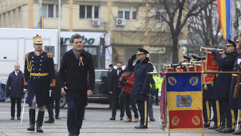 video nicusor dan huiduit la ceremonia de ziua unirii de la iasi daca aveti lideri cu un proiect hai sa dezbatem 6974dfa623922