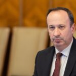 adrian caciu atac dur la adresa lui bolojan dupa ce romania a intrat in recesiune tehnica a bagat romania in gard cel mai slab premier din istorie 698ef60bea295