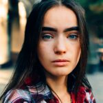 adults who still try to win their parents approval often have these 11 traits 698909318ae75