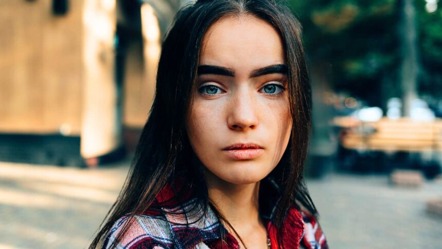 adults who still try to win their parents approval often have these 11 traits 698909318ae75