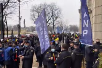 angajatii din peniteciare il ameninta pe bolojan fara politisti in posturi sistemul se blocheaza la propriu 6994cd2088e68