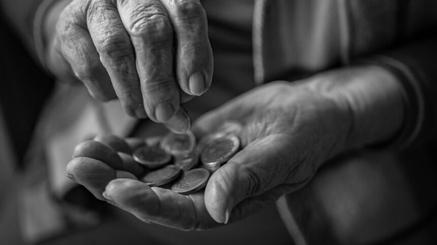 batranete de lux vs subzistenta de ce pensionarul roman ramane cel mai vulnerabil din uniunea europeana 6993356ba3b5b