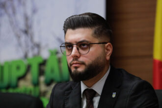 cine conduce primaria sectorului 3 cat timp robert negoita e suspendat din functie detalii din cv ul lui adrian marian cocos 69862d553a508