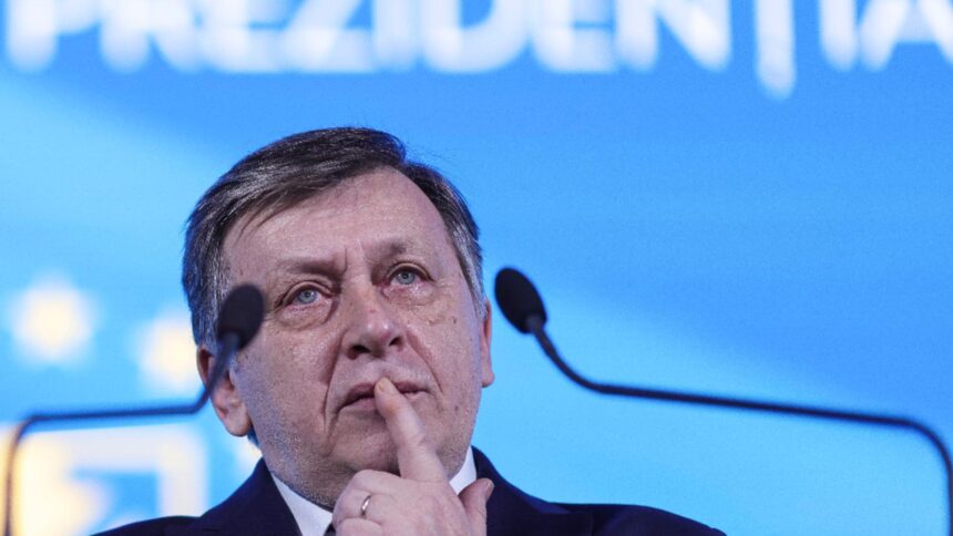 crin antonescu demonteaza scenariul unui partid suveranist pentru nicusor dan efortul actualei puteri este sa puna semnul egal intre suveranism si extremism 69a0877aba4c5
