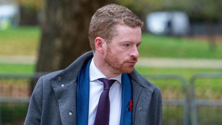 demisie de rasunet in guvernul britanic din cauza legaturilor mandelson epstein seful de cabinet al lui starmer a renuntat la functie 6988d64228728