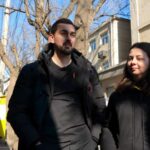 doi influenceri romani retinuti pe un aeroport din rusia si interzisi in tara pentru 50 de ani 698dffda09fa7