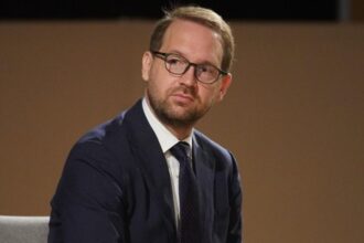 dominic fritz atac la bolojan guvernul are o comunicare execrabila pe tema taxelor locale 699a16be54cca