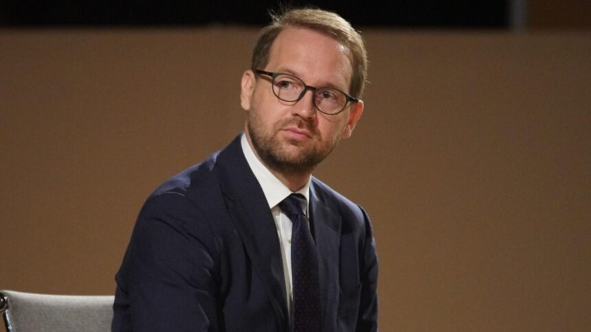 dominic fritz atac la bolojan guvernul are o comunicare execrabila pe tema taxelor locale 699a16be54cca