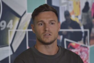 exclusiv dennis politic voia sa plece de la fcsb fotbalistul nu mai accepta situatia de la campioana romaniei care era motivul 69860c1e1775a