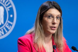 exclusiv reactia dianei buzoianu dupa numirea controversata facuta de ministrul economiei la fabrica de armament sadu 699fe0096c8c5