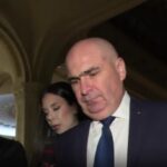 fostul sef al spionilor a rabufnit bolojan e ca vegeta 69a0266f8ddf6