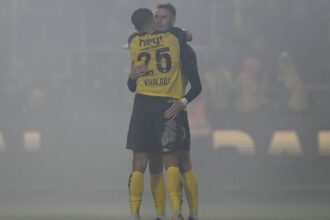 foto si video formidabil fotbalistul roman a evoluat doar 7 minute dar a fost desemnat jucatorul meciului si este in finala cupei belgiei 6999cdcd0de3b