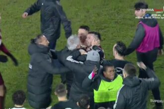 galerie foto bataie generala dupa cfr cluj u cluj cristiano bergodi eliminat dupa ce a luat de gat un jucator 6987a9c23651b