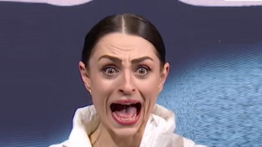 galerie foto julia sauter in extaz imediat dupa ce a aflat cate puncte a obtinut la programul liber si a urcat pe 2 temporar definitia surprizei 6999878ef2465