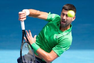 galerie foto te simti in varsta cum arata novak djokovic in 2008 cand a jucat prima finala a carierei in openul australiei 697efbce52156