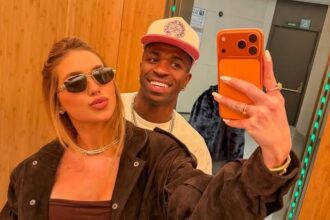 galerie foto vinicius a reactionat cu doua cuvinte dupa videoclipul in care iubita sa a sarutat un alt barbat 69a32ccc9385a