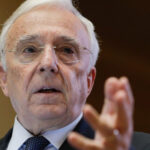 guvernatorul bnr mugur isarescu va prezenta miercuri raportul trimestrial asupra inflatiei care sunt noile prognoze 699595a1e039a