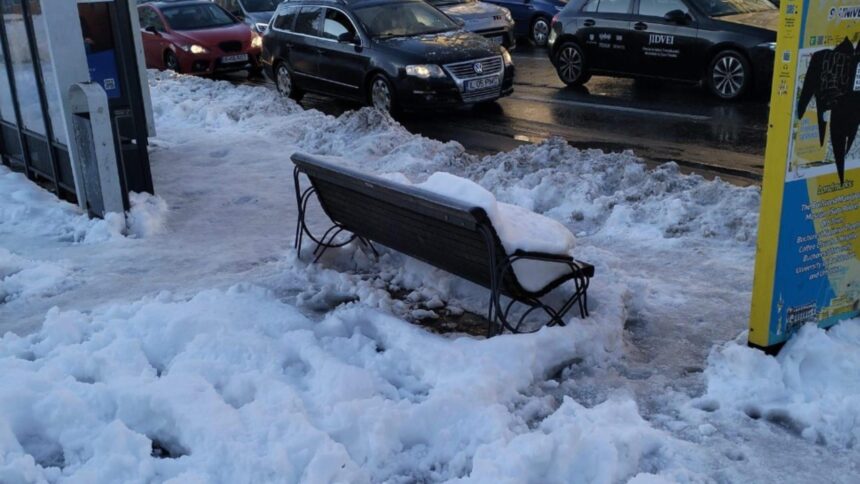 in loc sa vina cu solutii primaria generala s a apucat sa dea amenzi primariilor de sector pentru modul in care au gestionat deszapezirea 69981d98197d0