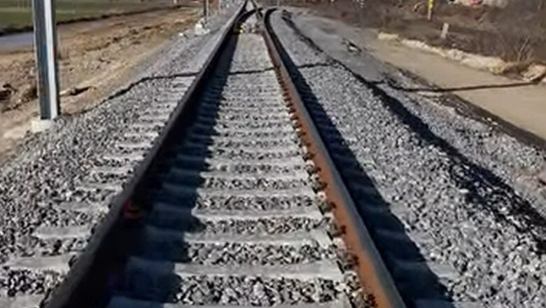 inca 10 kilometri de cale ferata au fost dati in circulatie pe cel mai avansat tronson din magistrala cfr intre timisoara si lugoj 698e2fe2b3ce9