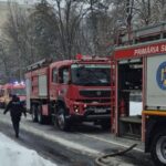incendiu la un apartament din capitala un barbat de 60 de ani transportat la spital 6999b0c9ec379