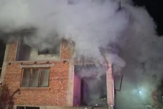 incendiu violent intr o locuinta din judetul arges un barbat de 50 de ani si a pierdut viata 698051240c3ea