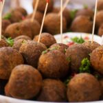 ingredientul din bucatarie care face chiftelele pufoase nu este paine sau cartof toate gospodinele trebuie sa cunoasca acest truc 6989cd2e842d2