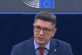 luis lazarus in parlamentul european comisia europeana vrea sa fie politia adevarului 69940affdc73b